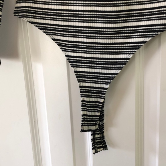 Off the shoulder bodysuit - Picture 4 of 4